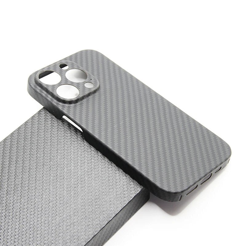 iPhone 15 Pro | Ultra dünne 0,3mm Carbon Hülle/Case HUELLENOUTLET.de