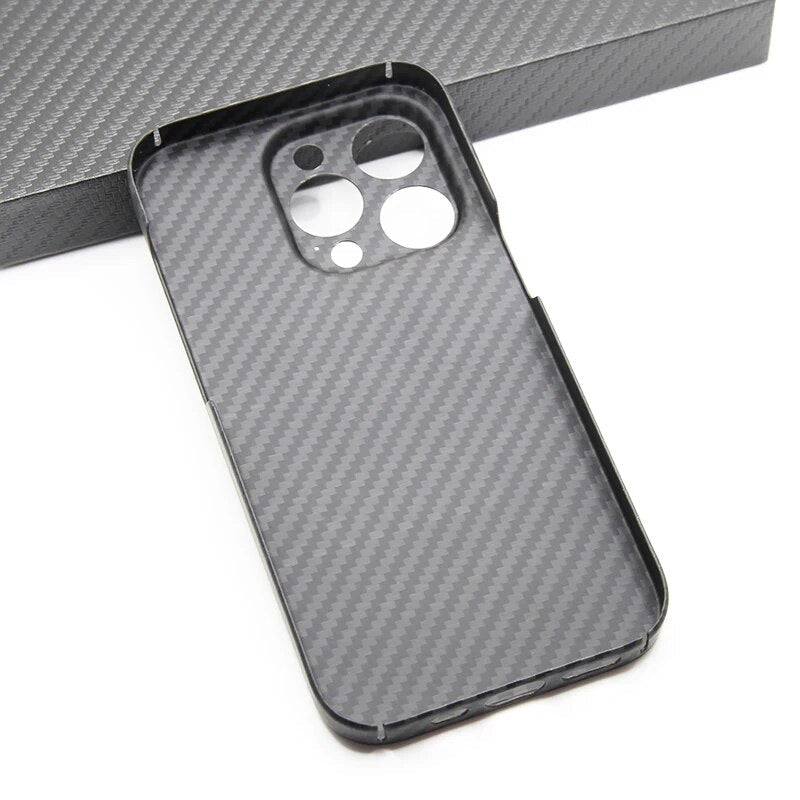 iPhone 15 Pro | Ultra dünne 0,3mm Carbon Hülle/Case HUELLENOUTLET.de